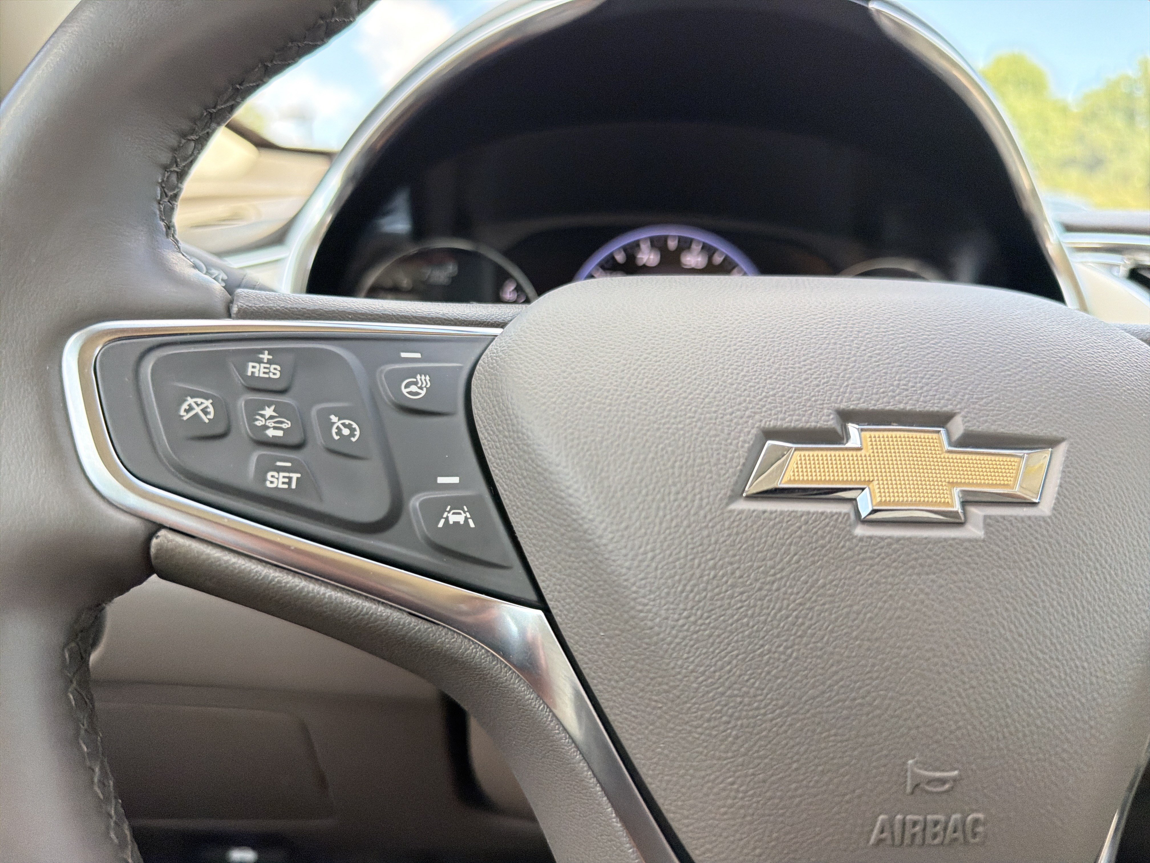 Used 2025 Chevrolet Equinox LT AWD/4WD image 10