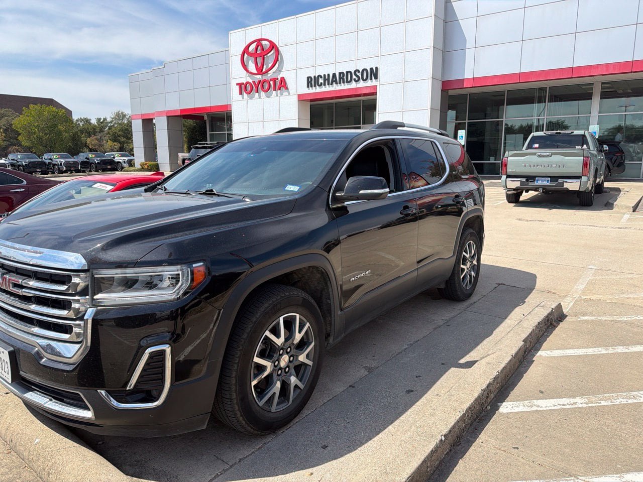 Used 2023 GMC Acadia SLT