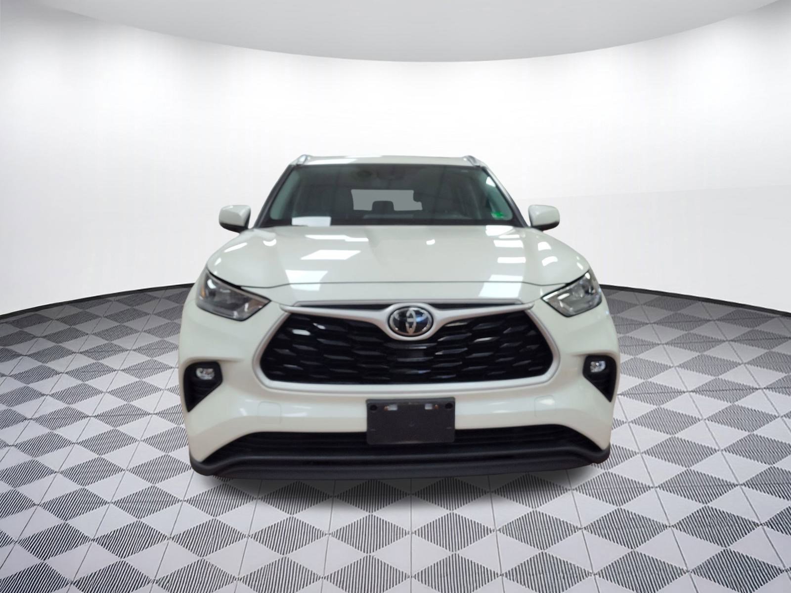 Used 2020 Toyota Highlander XLE image 5