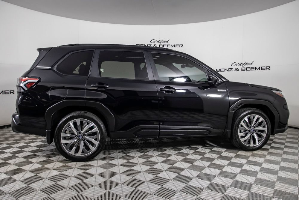 Used 2025 Subaru Forester Touring w/ Touring Package AWD/4WD image 4
