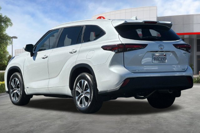 Certified 2026 Toyota Highlander XLE AWD/4WD image 7