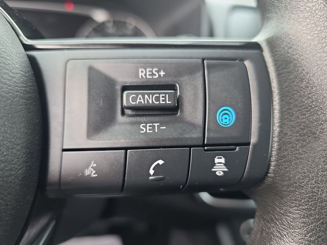 Certified 2022 Nissan Rogue SV image 32