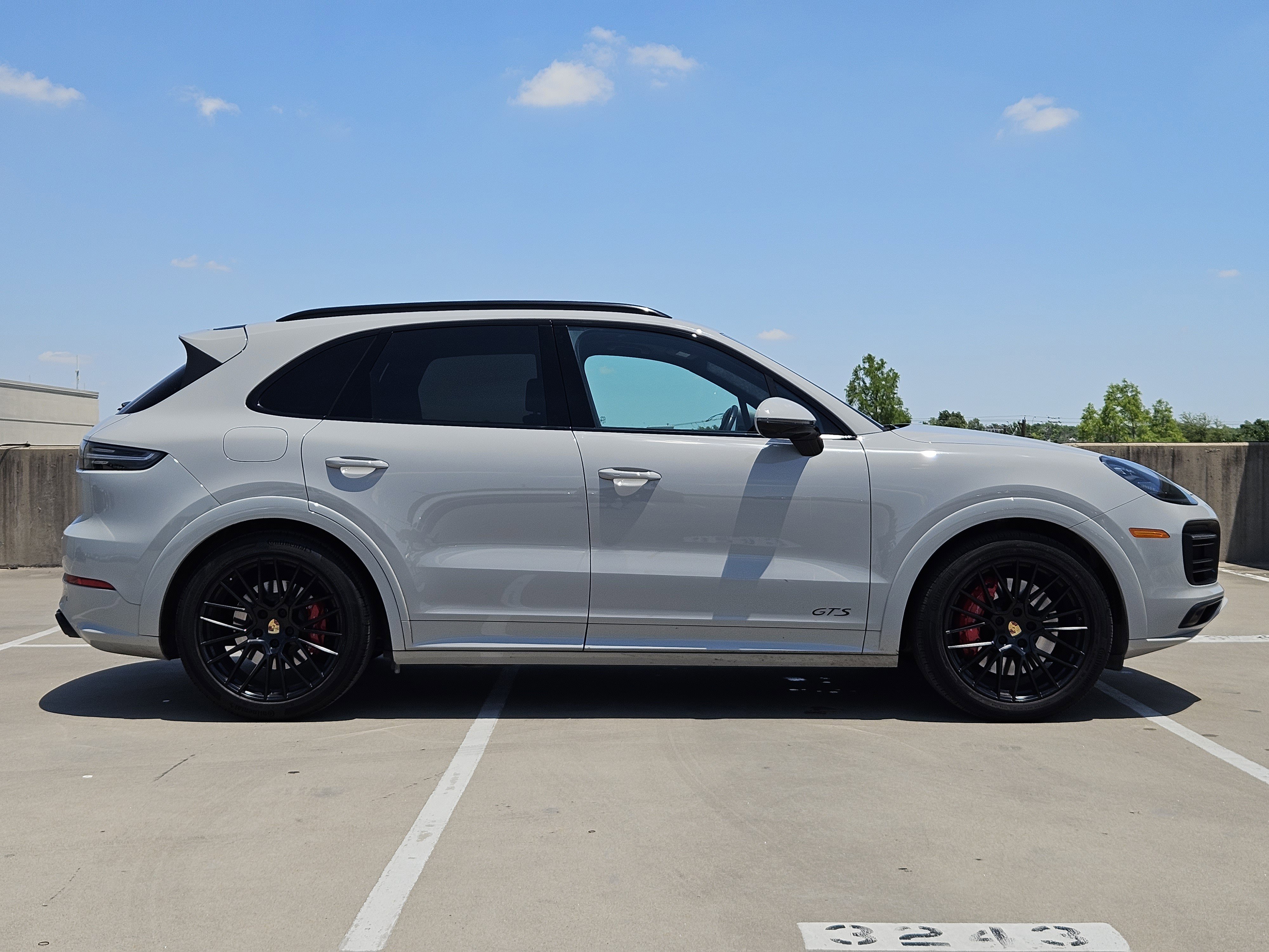Certified 2021 Porsche Cayenne GTS AWD/4WD image 9