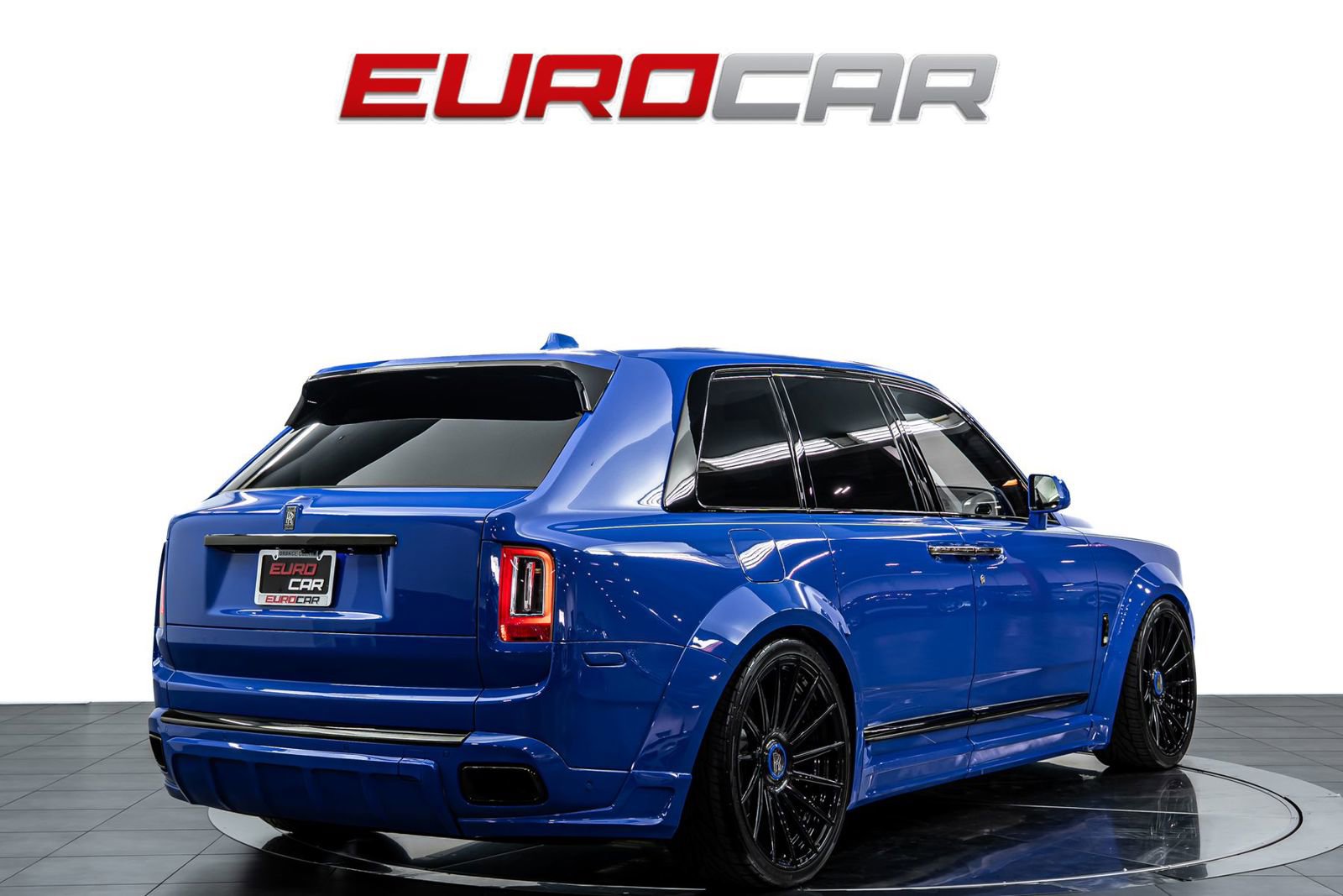 Used 2021 Rolls-Royce Cullinan Black Badge image 6