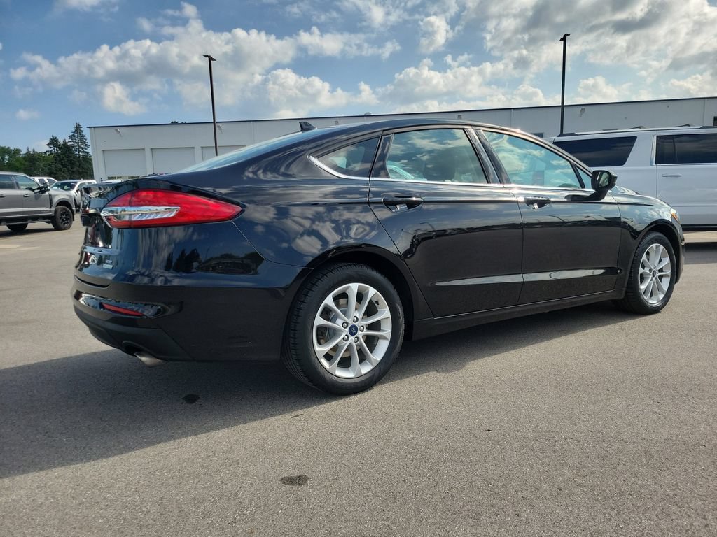 Certified 2020 Ford Fusion SE FWD image 4