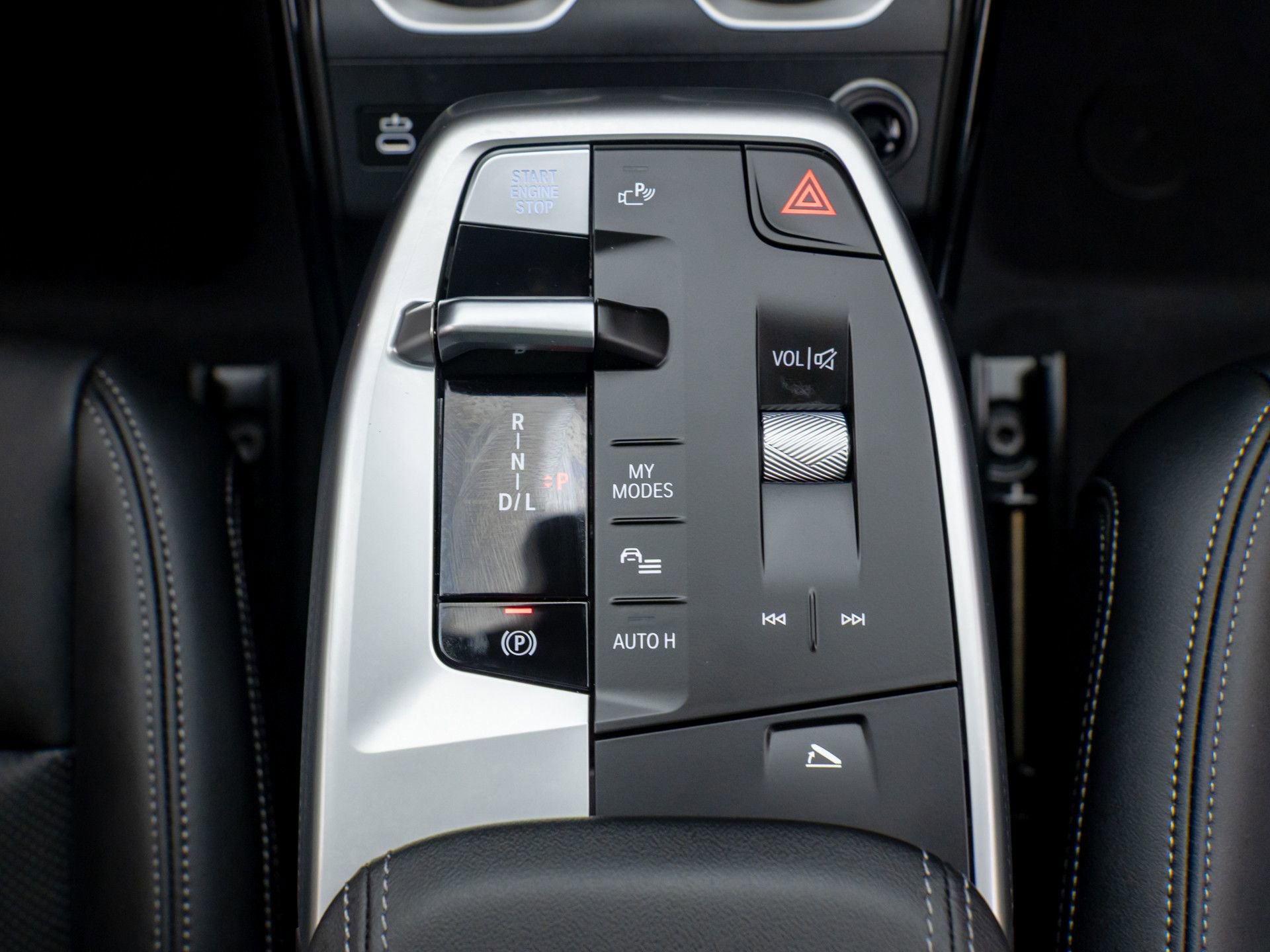 Used 2025 BMW X1 xDrive28i w/ Technology Package image 18