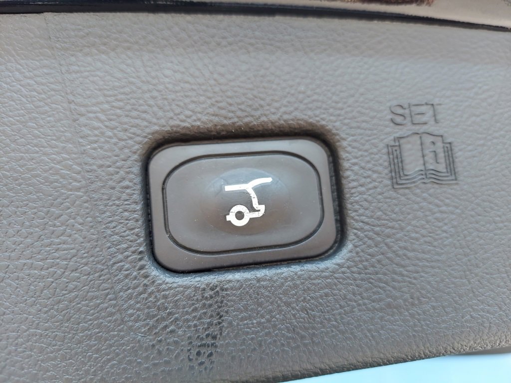 Certified 2024 Ford Edge Titanium image 34