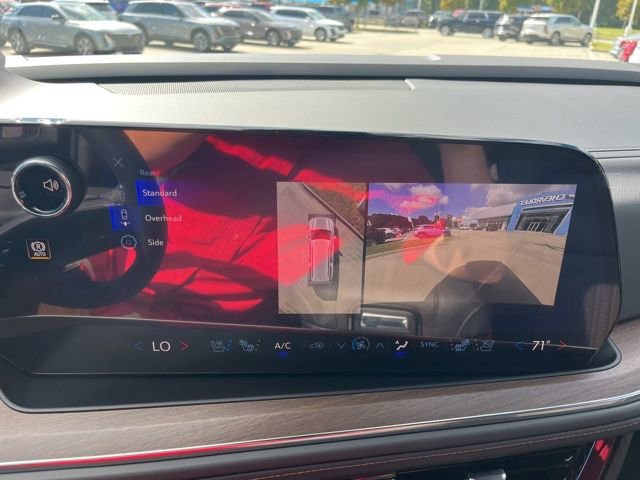 New 2026 Chevrolet Suburban High Country image 30