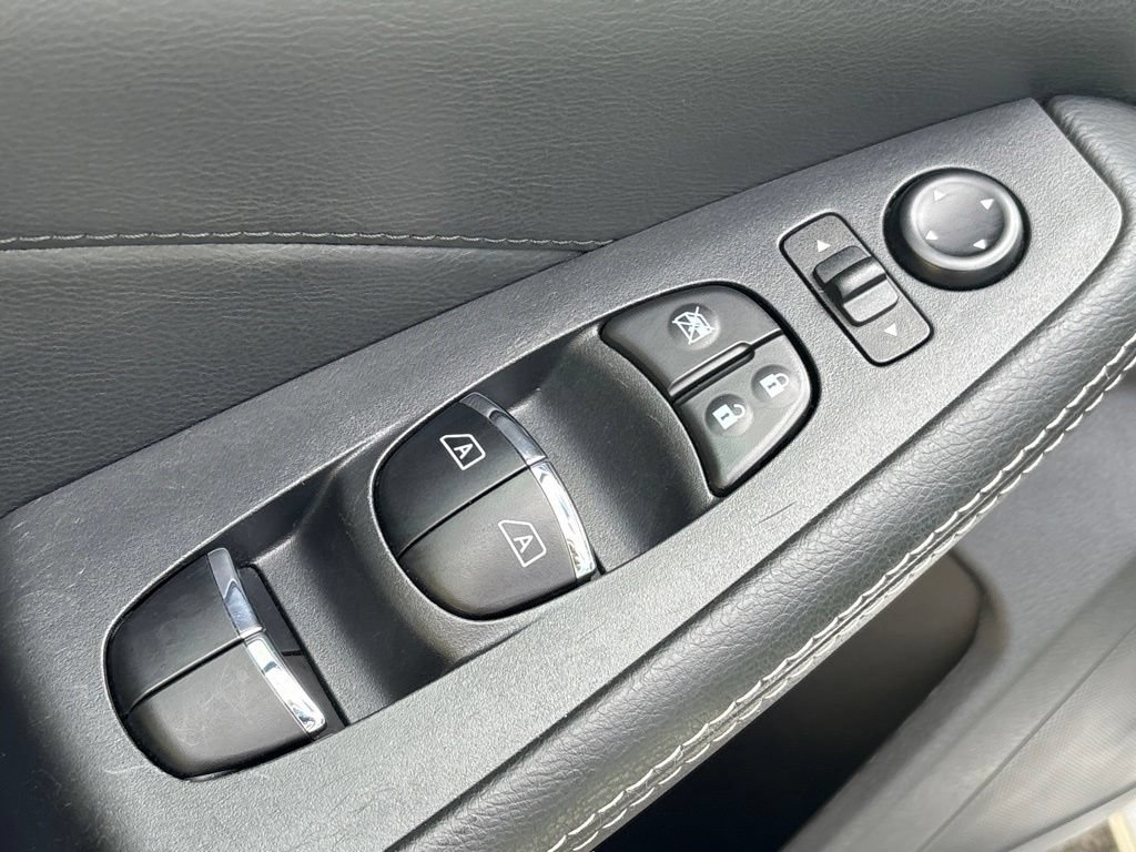 Used 2023 Nissan Maxima SV w/ Floor Mat Group FWD image 13