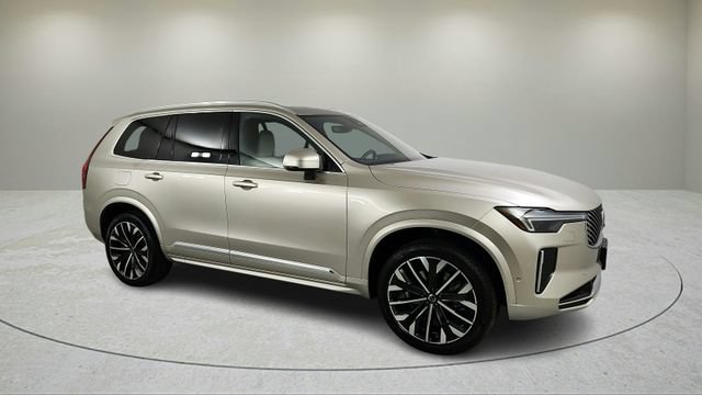 New 2026 Volvo XC90 T8 Plus w/ Protection Package Premier AWD/4WD image 2