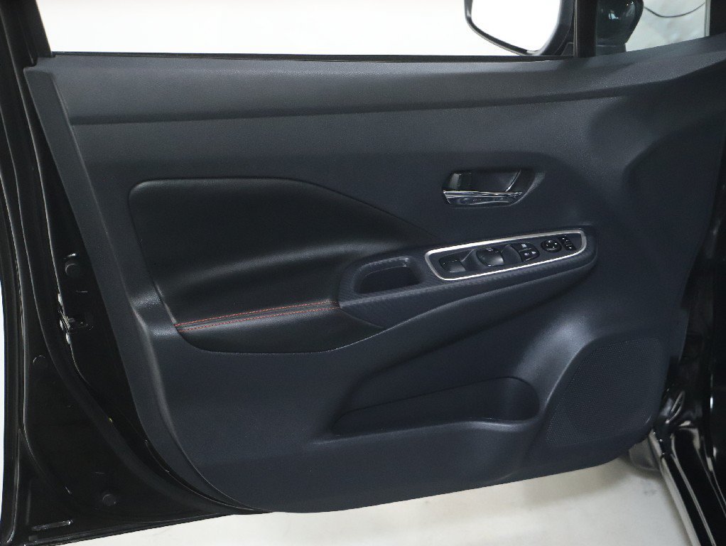 Certified 2024 Nissan Versa SR w/ Trunk Package FWD image 16