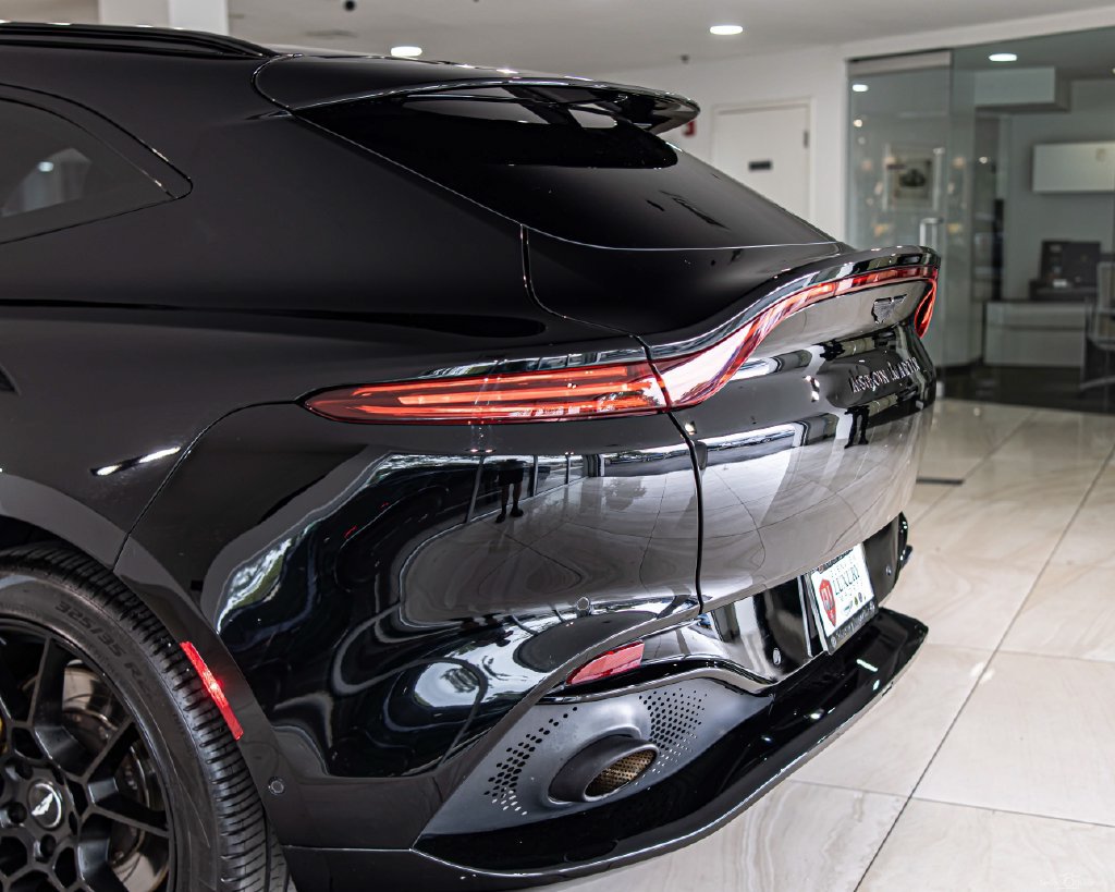 Used 2021 Aston Martin DBX AWD/4WD image 14