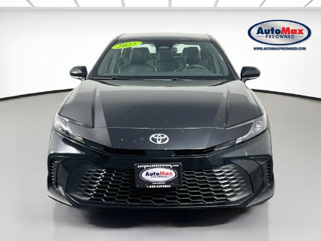 Used 2025 Toyota Camry SE FWD image 7