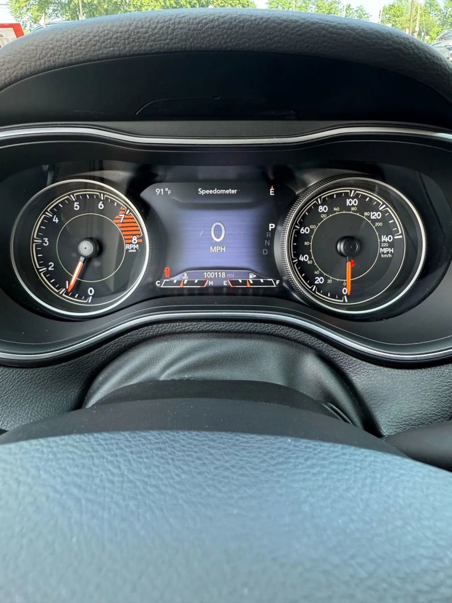 Used 2019 Jeep Cherokee Limited AWD/4WD image 20