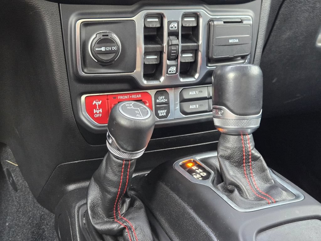 Used 2023 Jeep Wrangler Unlimited Rubicon w/ LED Lighting Group AWD/4WD image 26