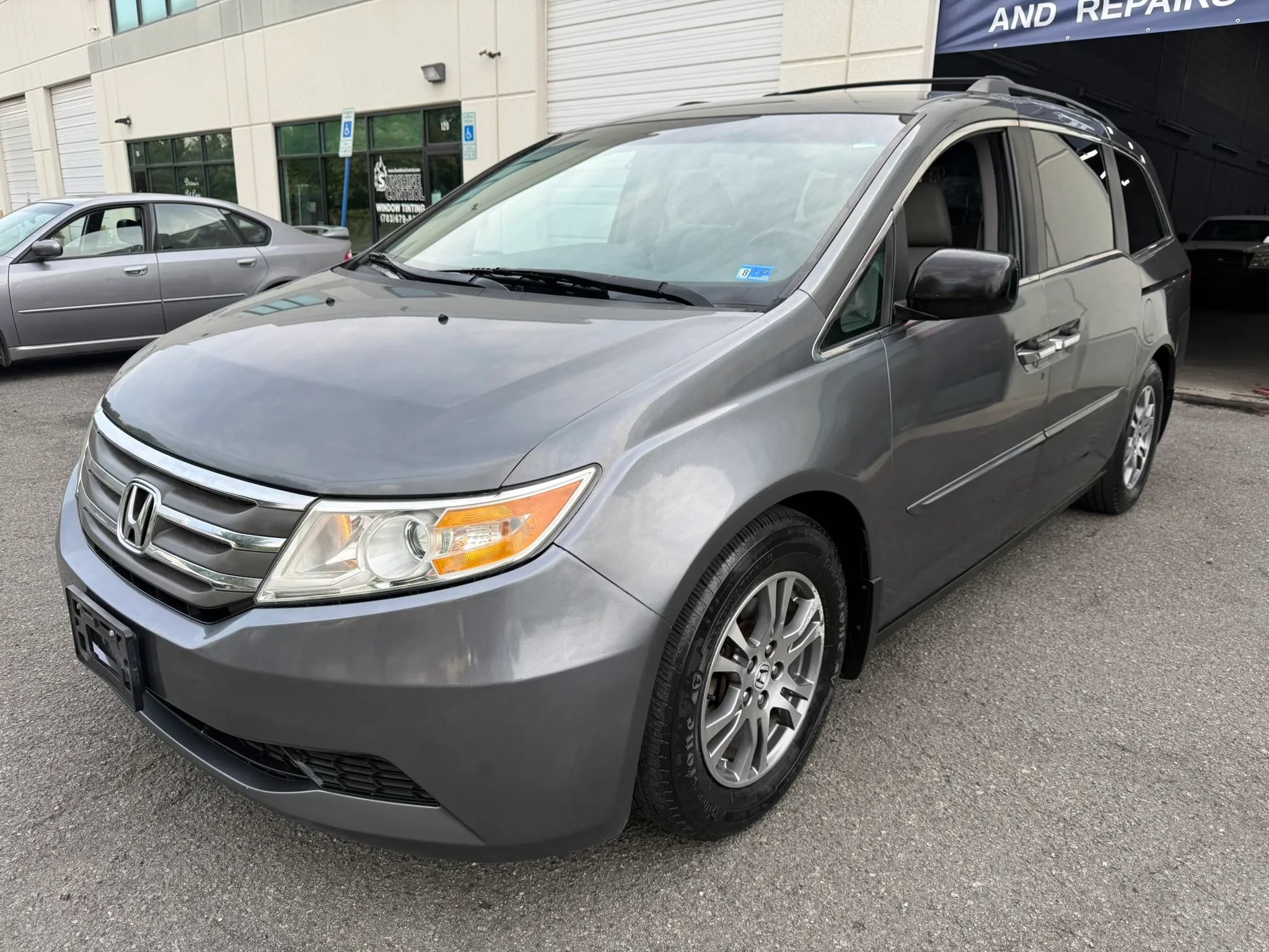 Used 2012 Honda Odyssey EX image 4