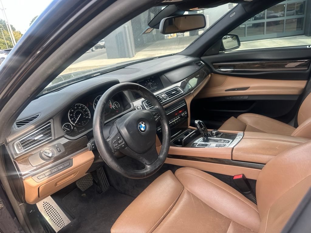 Used 2010 BMW 750Li RWD image 8