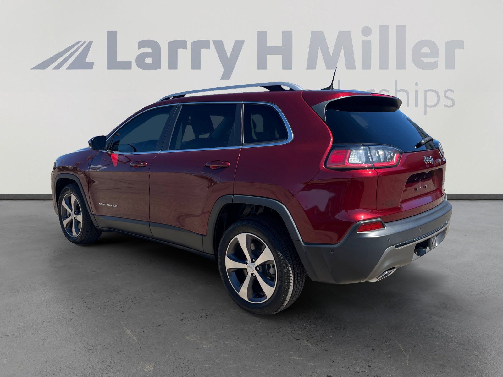 Used 2020 Jeep Cherokee Limited w/ Technology Group image 3
