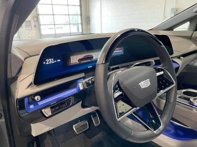 Used 2025 Cadillac Optiq Sport 1 AWD/4WD image 15