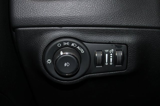 Used 2019 Jeep Compass Latitude image 18