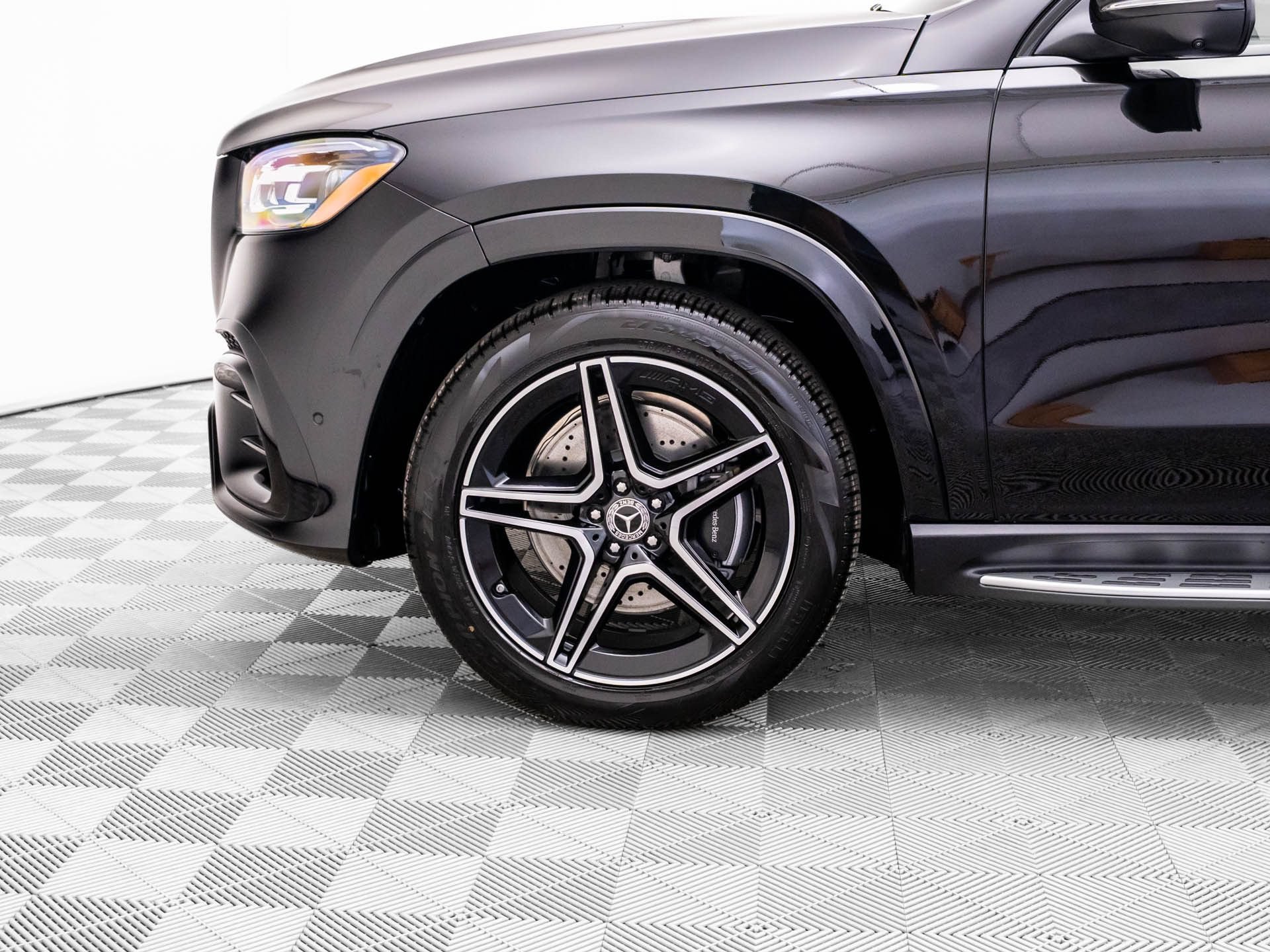 New 2026 Mercedes-Benz GLS 450 4MATIC image 38