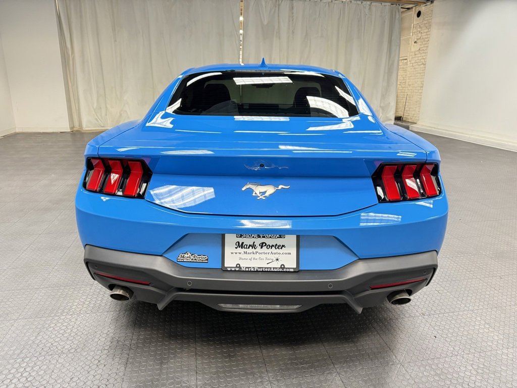 Used 2024 Ford Mustang Coupe image 4