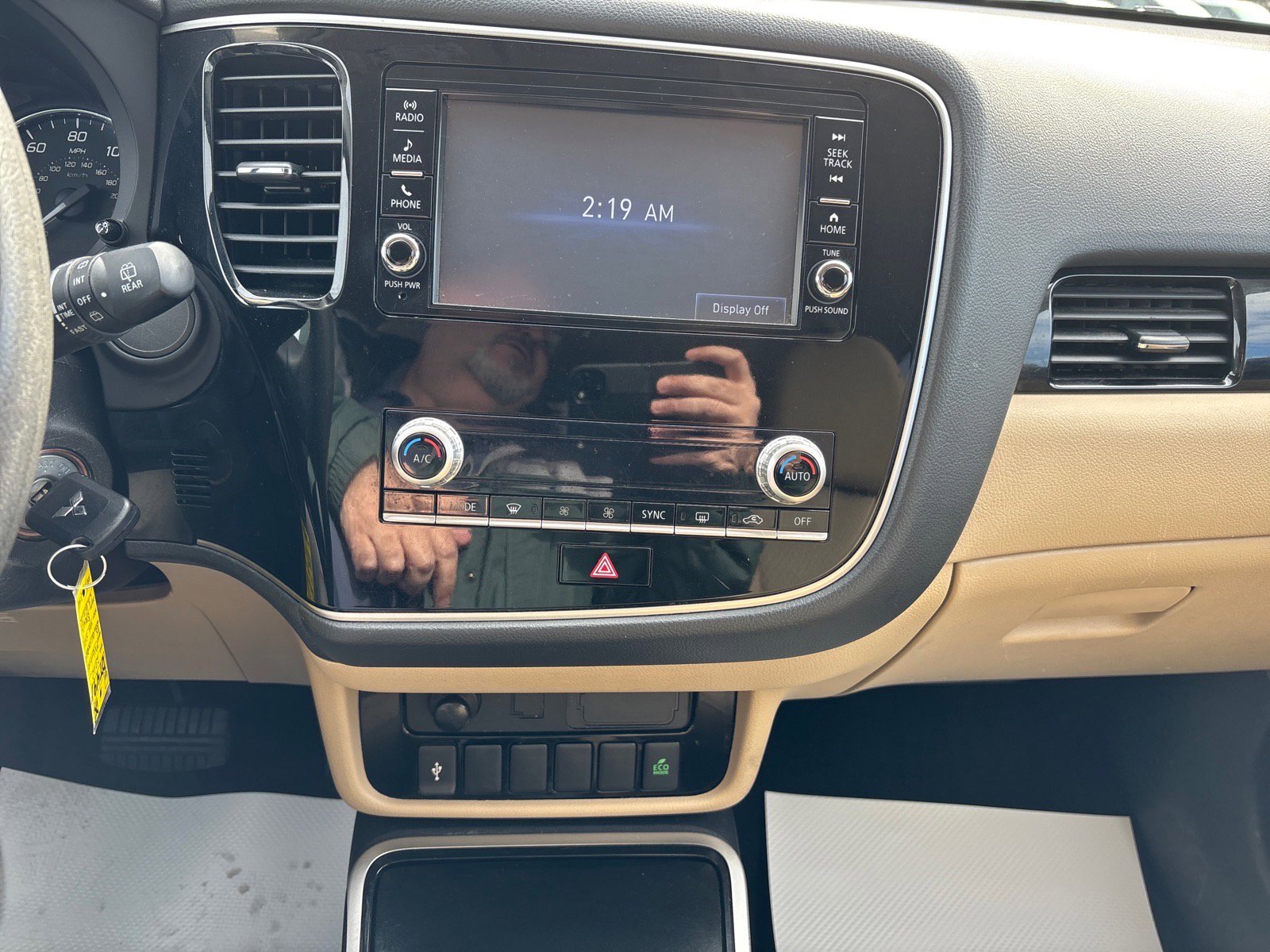 Used 2020 Mitsubishi Outlander ES image 25