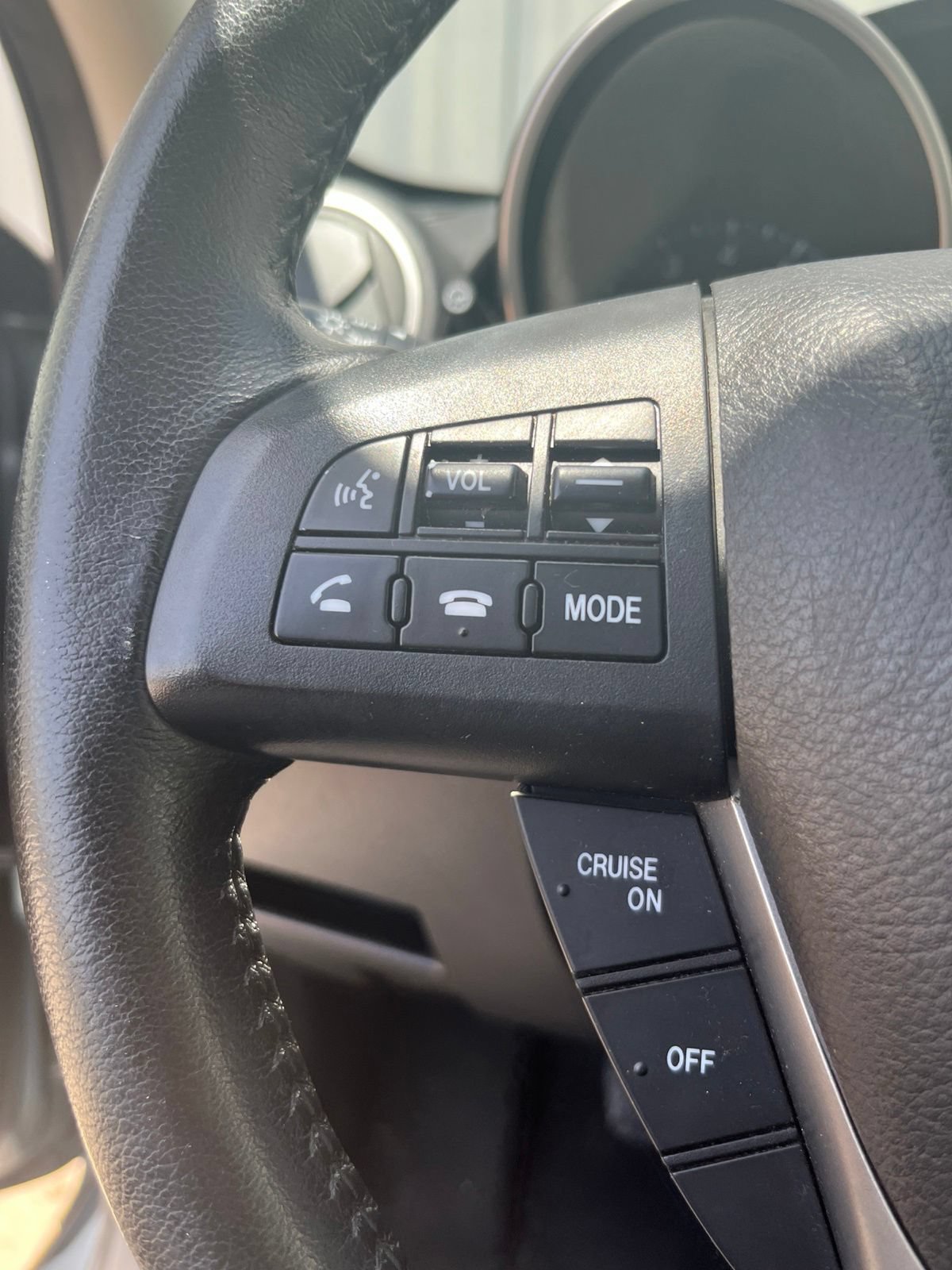 Used 2012 MAZDA MAZDA3 i Touring FWD image 19