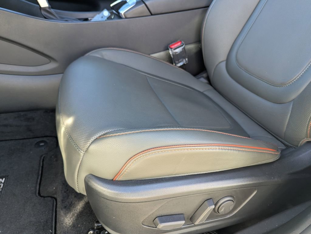 Used 2025 Hyundai Santa Cruz Limited image 15