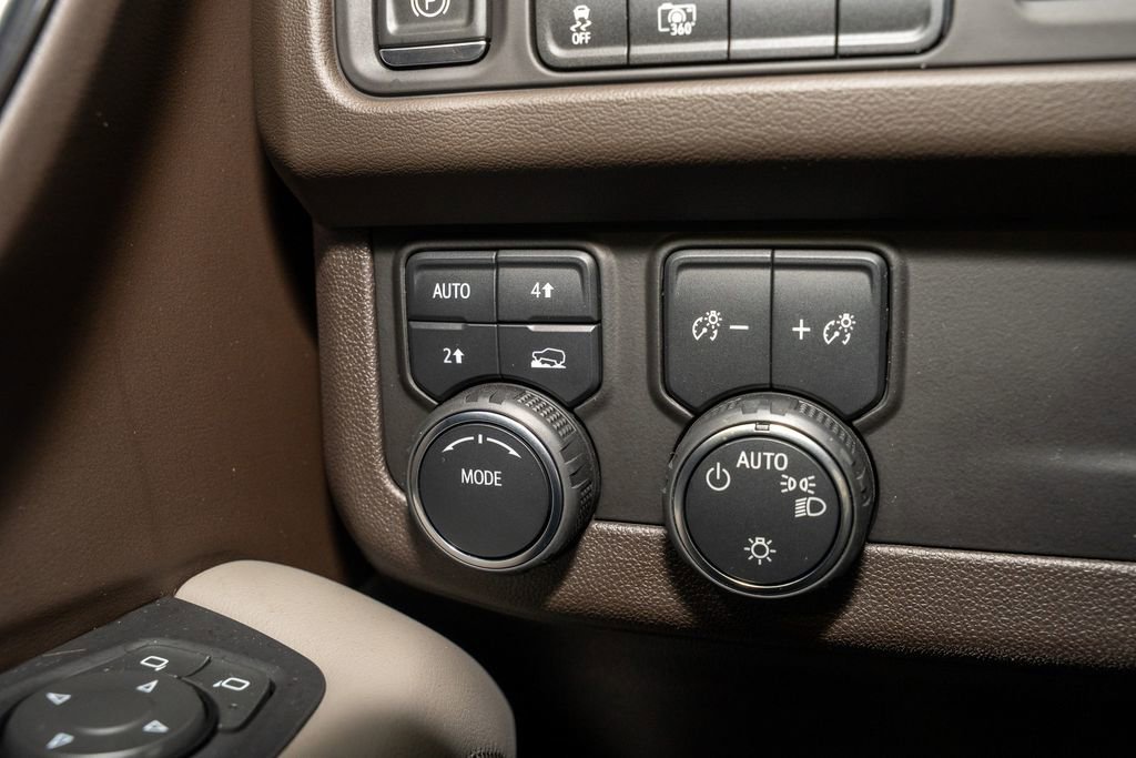 Used 2023 Chevrolet Tahoe LT w/ LT Signature Plus Package image 23