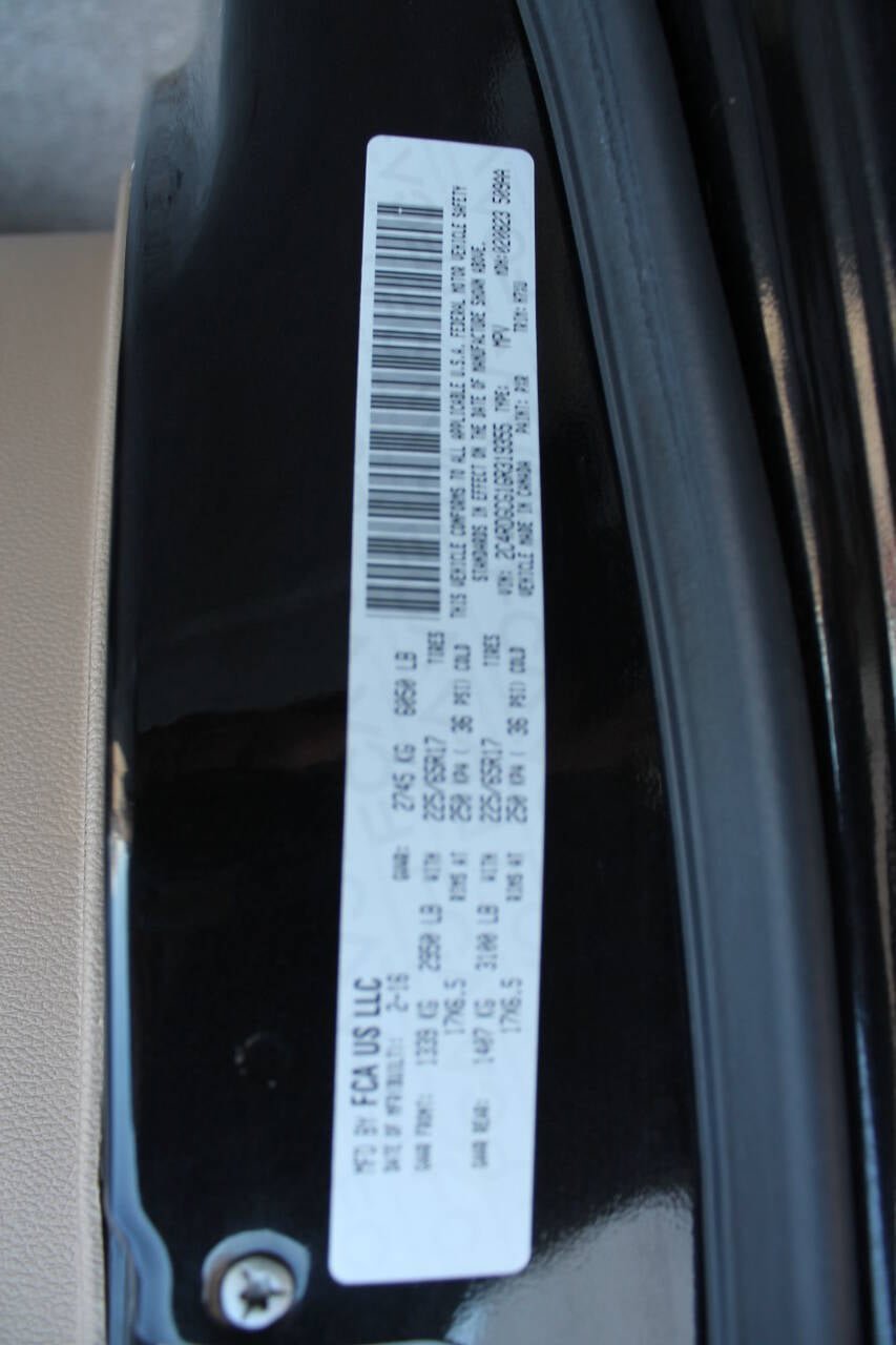 Used 2016 Dodge Grand Caravan SXT FWD image 13