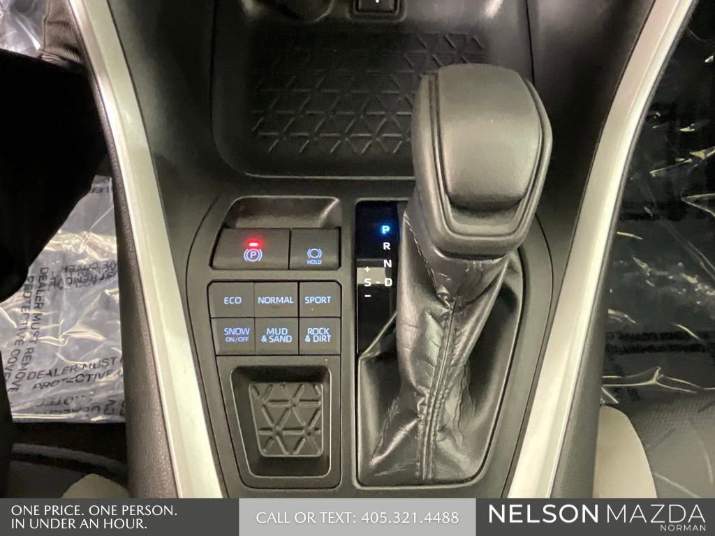 Used 2020 Toyota RAV4 XLE image 37