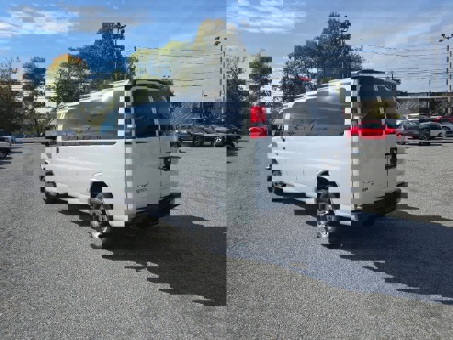 Used 2024 Chevrolet Express 3500 LS image 9