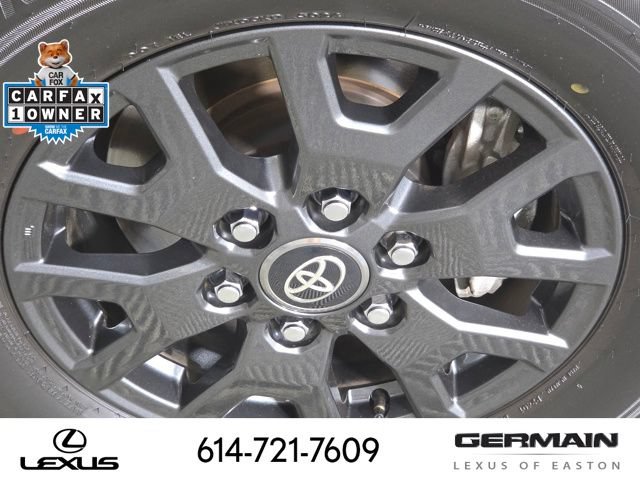 Used 2025 Toyota 4Runner SR5 AWD/4WD image 14