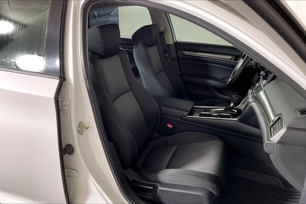 Used 2019 Honda Accord LX image 6