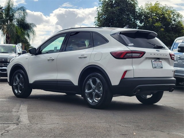 Used 2025 Ford Escape ST-Line w/ Equipment Group 301A image 2