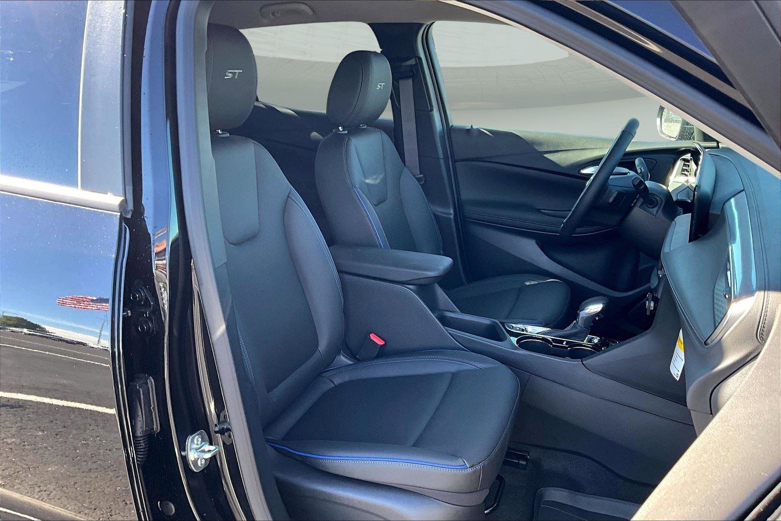 New 2026 Buick Encore GX Sport Touring w/ Comfort Package image 10