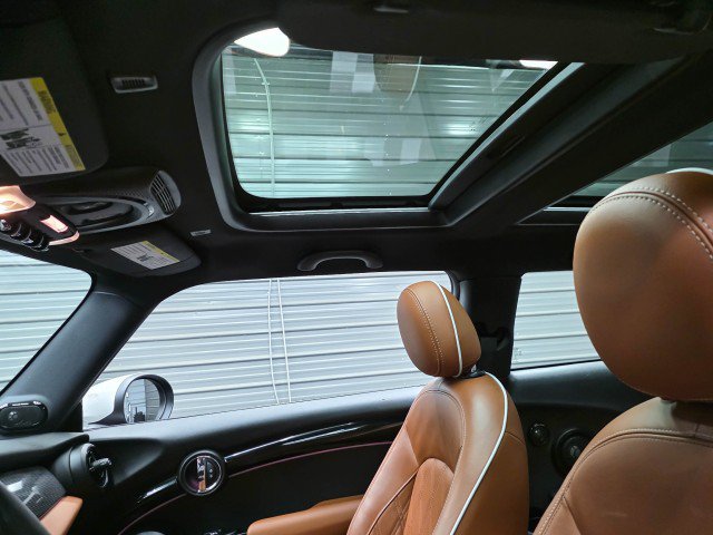 Used 2023 MINI Cooper SE FWD image 17