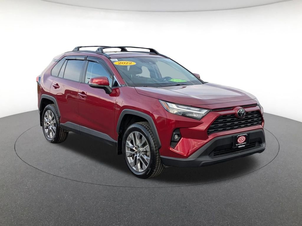 Used 2022 Toyota RAV4 XLE Premium image 1
