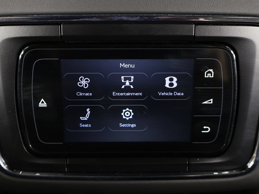 Used 2020 Bentley Bentayga Plug-In Hybrid AWD/4WD image 45