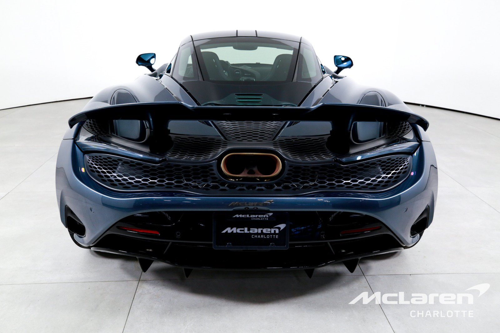 Used 2025 McLaren 750S RWD image 8