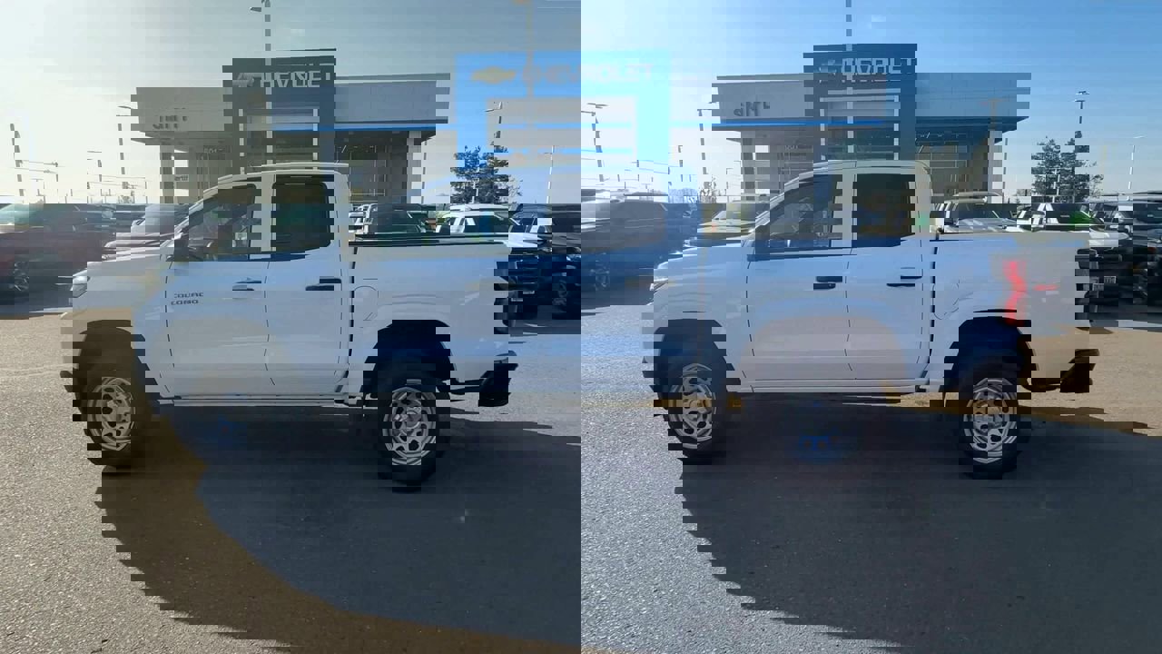 Used 2023 Chevrolet Colorado W/T image 4