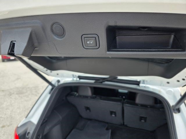 Used 2023 Chevrolet Equinox RS AWD/4WD image 12