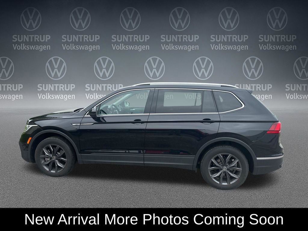 Used 2023 Volkswagen Tiguan SE FWD image 3