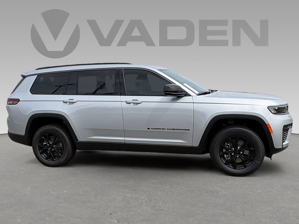 New 2026 Jeep Grand Cherokee L 2WD image 6