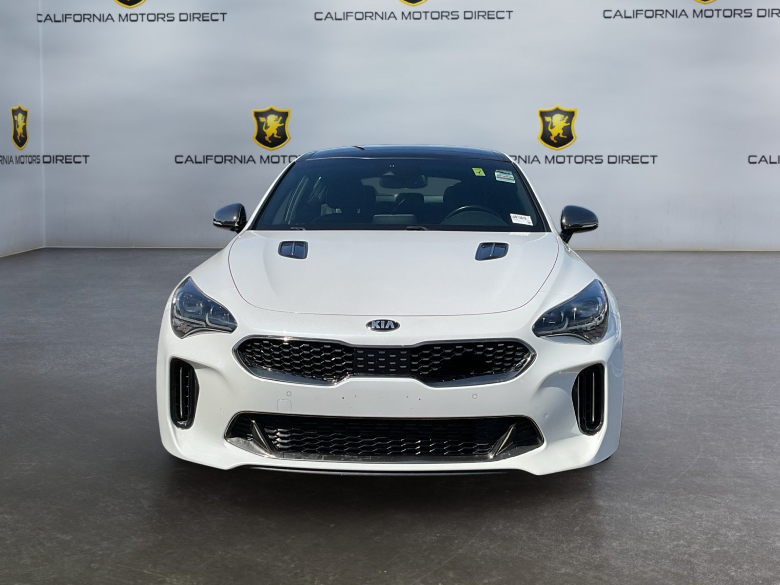 Used 2020 Kia Stinger GT1 RWD image 2