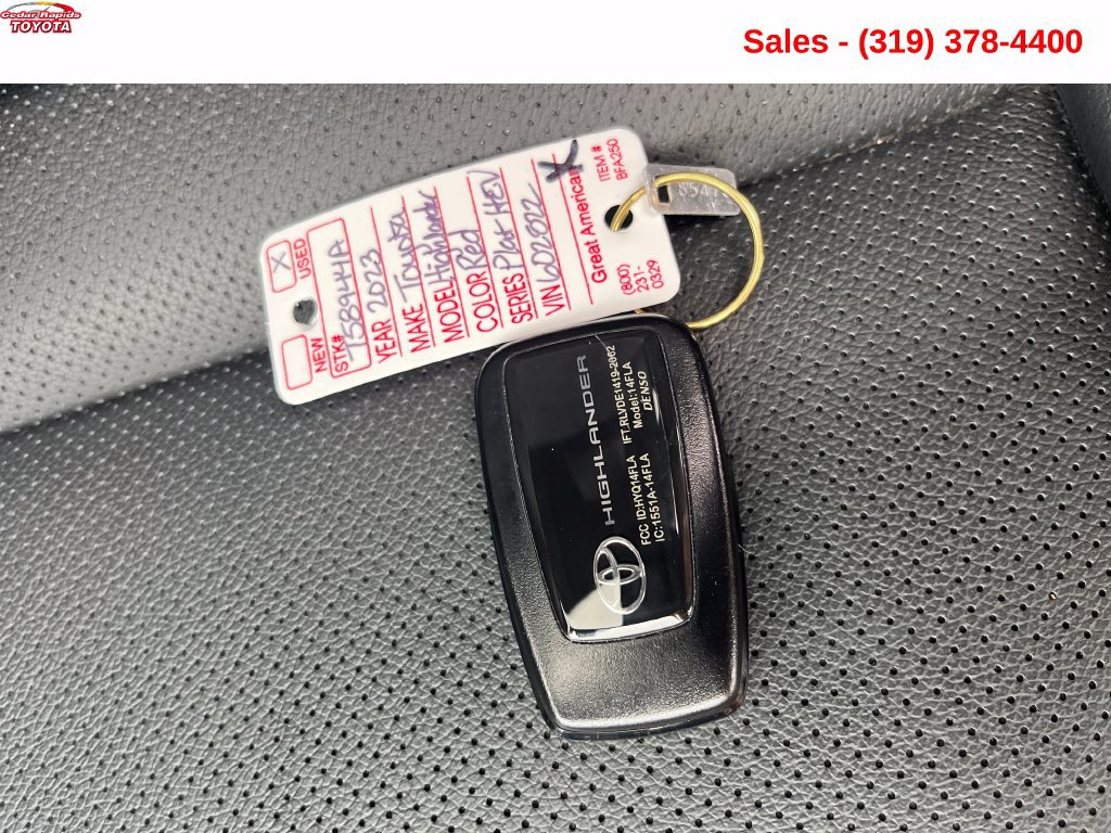 Used 2023 Toyota Highlander Platinum AWD/4WD image 25