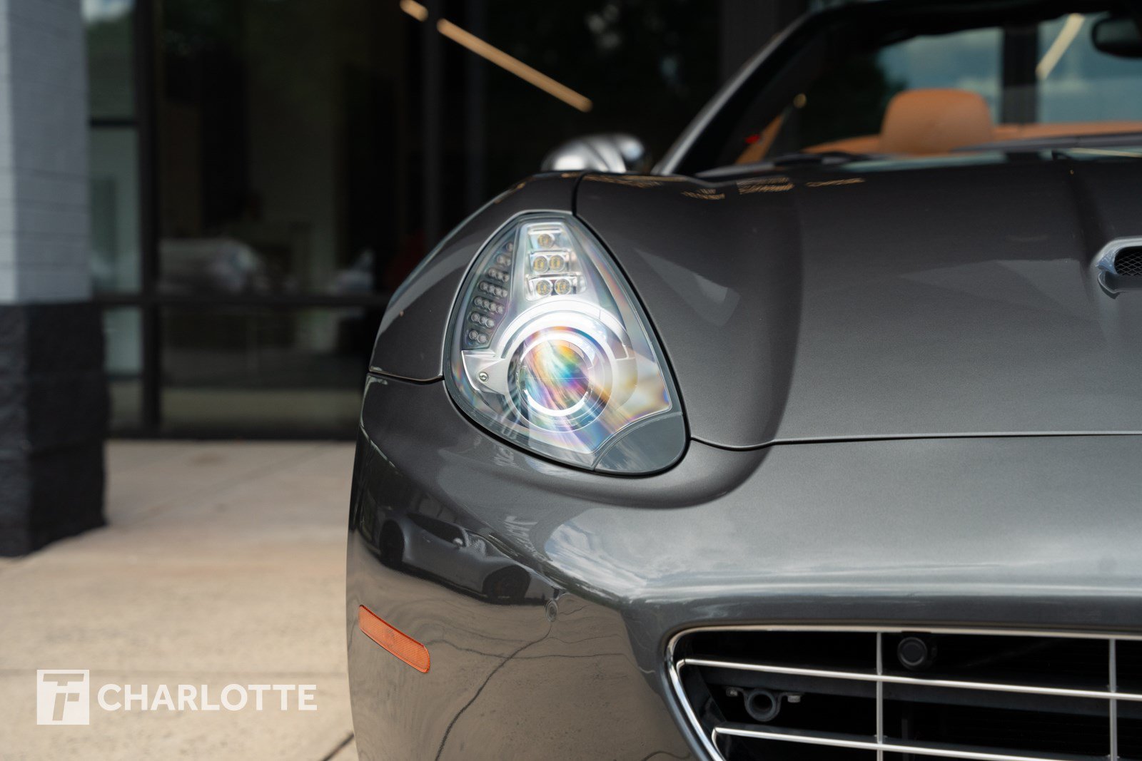 Used 2012 Ferrari California RWD image 4