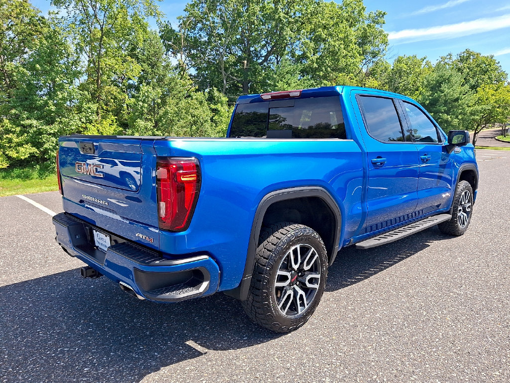 Used 2024 GMC Sierra 1500 AT4 w/ AT4 Premium Package AWD/4WD image 10