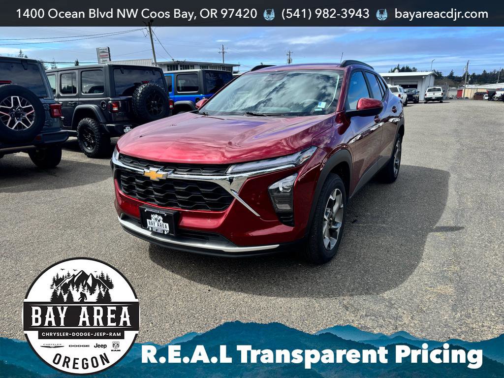Used 2025 Chevrolet Trax LT image 1